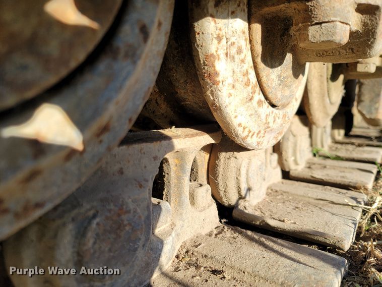 image for item LN9588 1971 International Harvester 175B  track loader