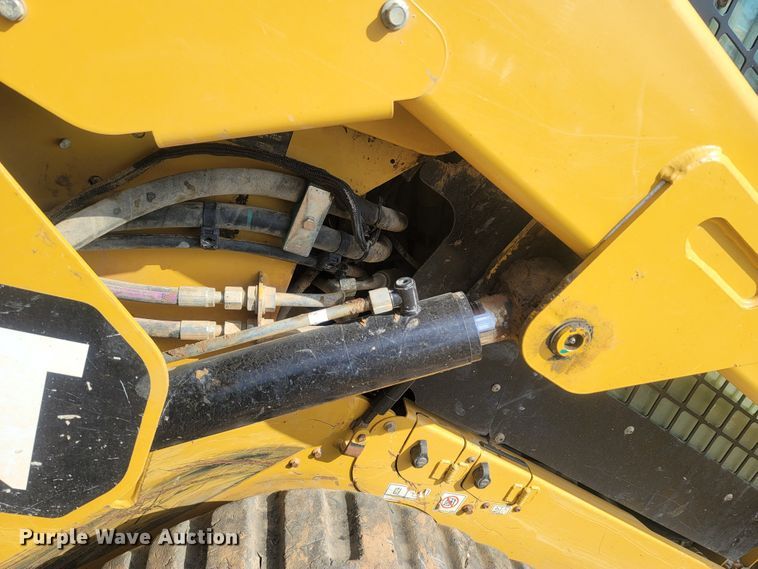 image for item LN9590 2018 Caterpillar 299D2  tracked skid steer loader