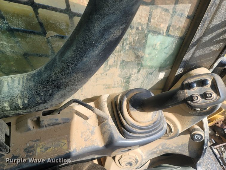 image for item LN9590 2018 Caterpillar 299D2  tracked skid steer loader