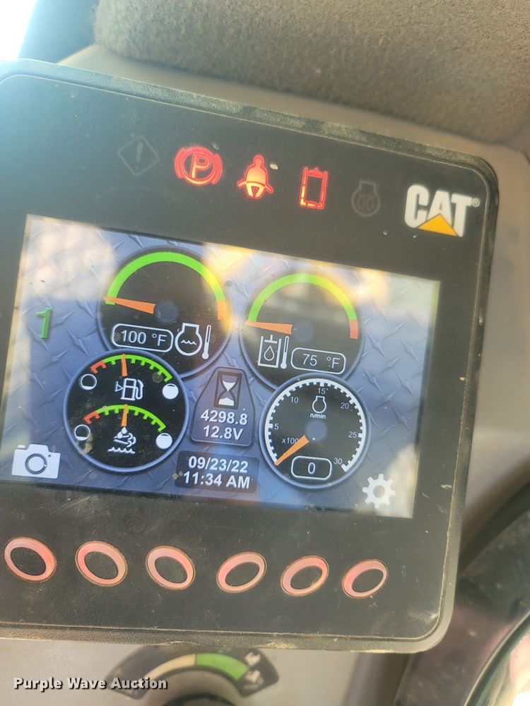 image for item LN9590 2018 Caterpillar 299D2  tracked skid steer loader