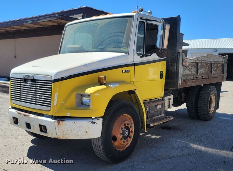 image for item LN9599 1996 Freightliner FL70  dump truck