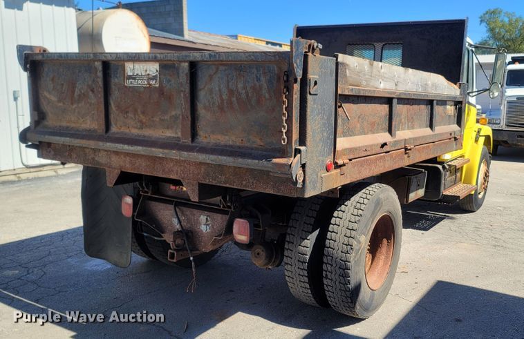 image for item LN9599 1996 Freightliner FL70  dump truck