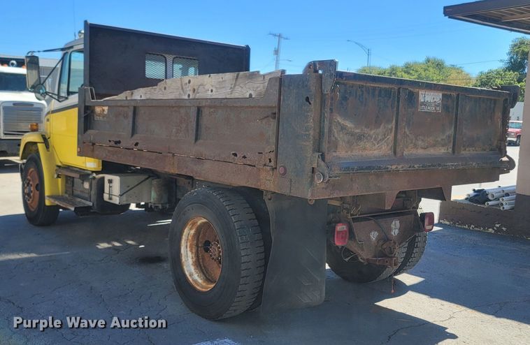 image for item LN9599 1996 Freightliner FL70  dump truck
