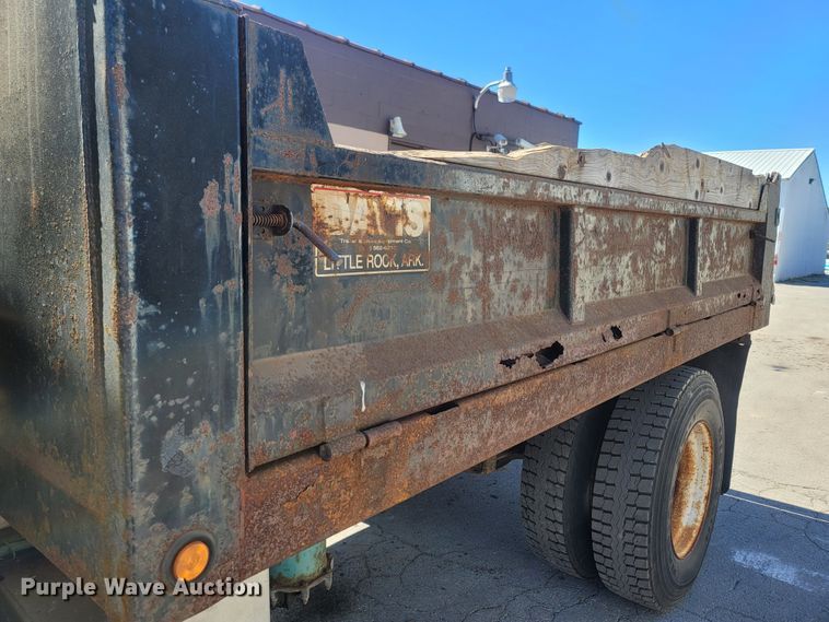 image for item LN9599 1996 Freightliner FL70  dump truck