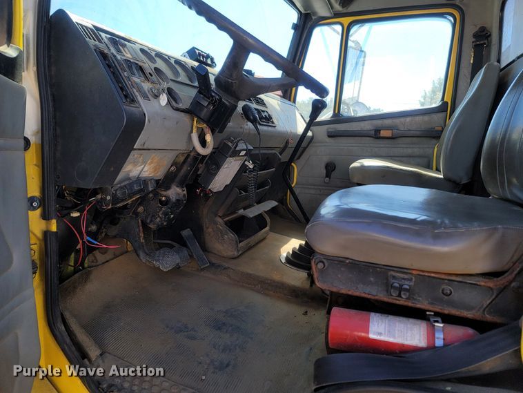 image for item LN9599 1996 Freightliner FL70  dump truck