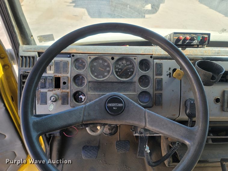 image for item LN9599 1996 Freightliner FL70  dump truck