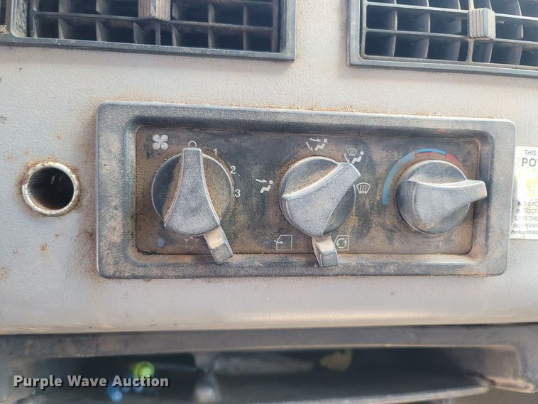 image for item LN9599 1996 Freightliner FL70  dump truck