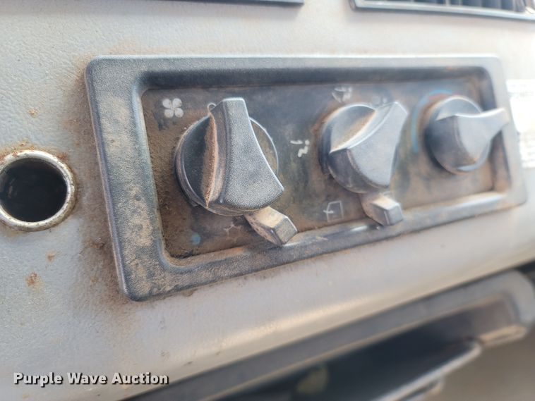 image for item LN9599 1996 Freightliner FL70  dump truck