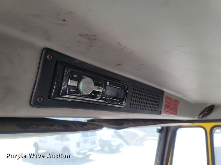 image for item LN9599 1996 Freightliner FL70  dump truck