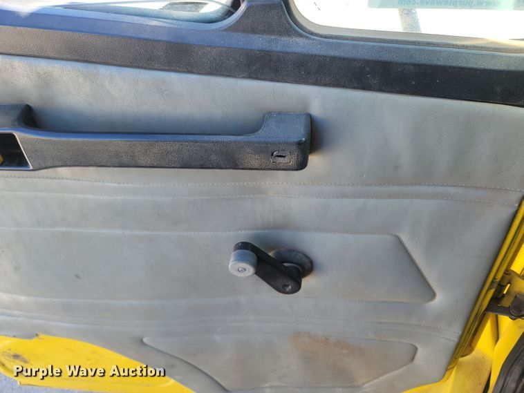 image for item LN9599 1996 Freightliner FL70  dump truck