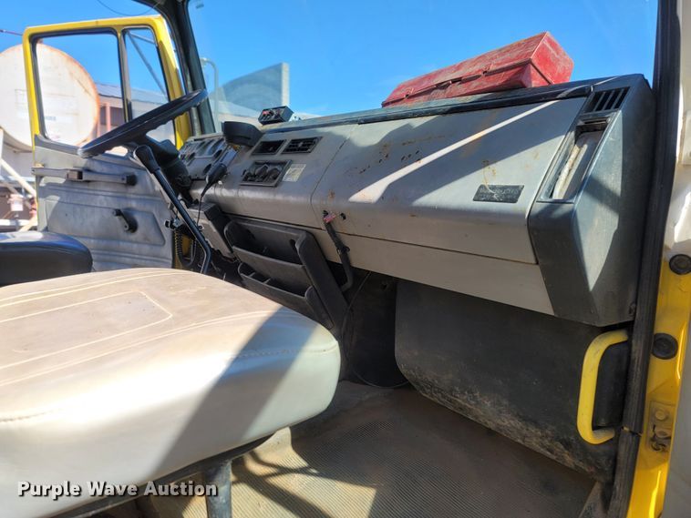 image for item LN9599 1996 Freightliner FL70  dump truck