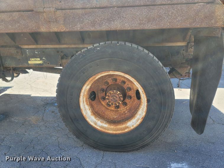 image for item LN9599 1996 Freightliner FL70  dump truck