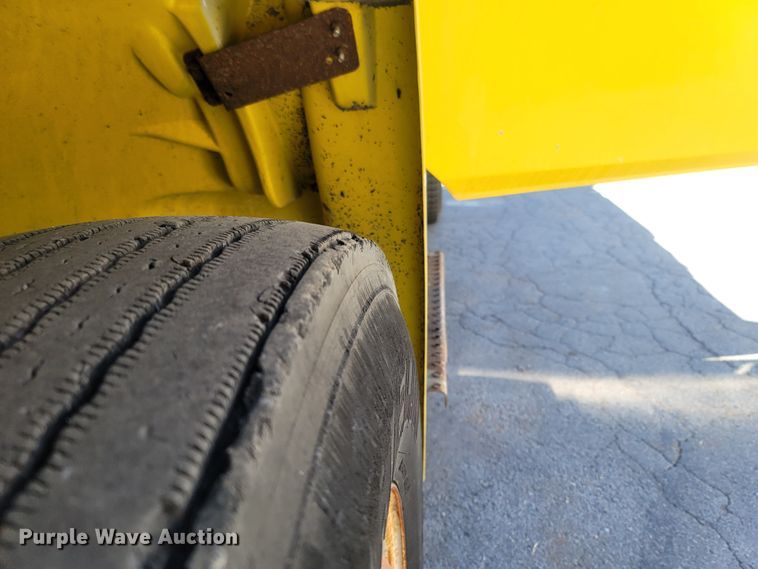 image for item LN9599 1996 Freightliner FL70  dump truck