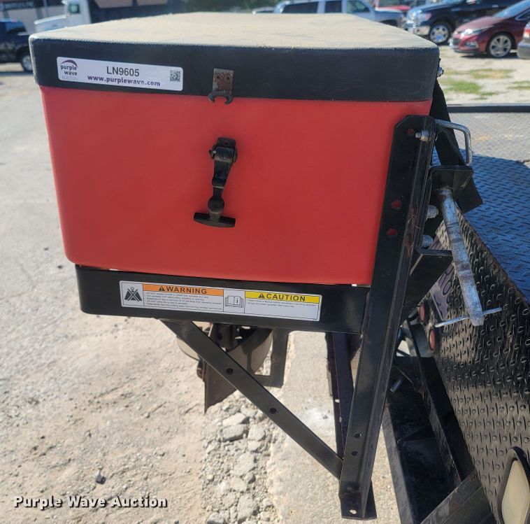 image for item LN9605 Western 1000  spreader