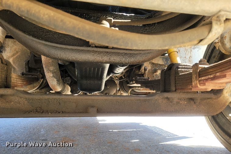 image for item LN9606 1993 International 4900  dump truck