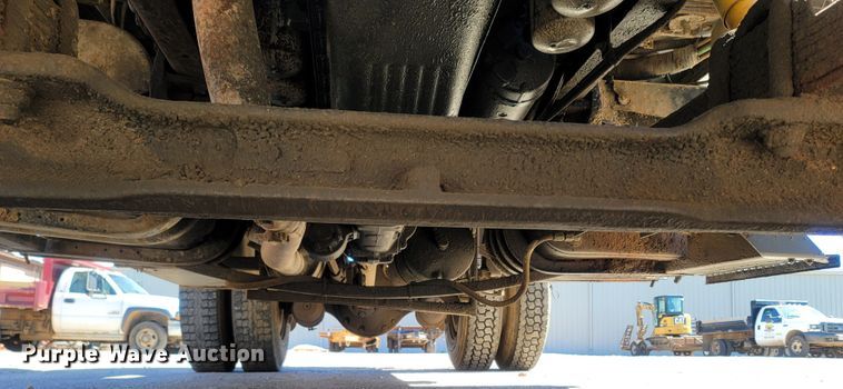 image for item LN9606 1993 International 4900  dump truck