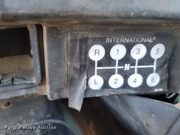 image for item LN9606 1993 International 4900  dump truck