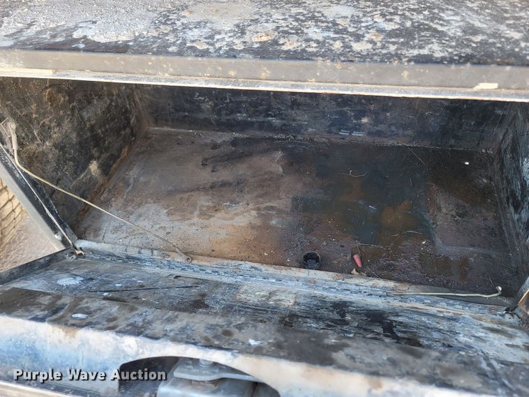 image for item LN9606 1993 International 4900  dump truck