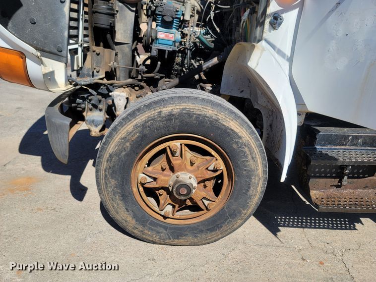 image for item LN9606 1993 International 4900  dump truck