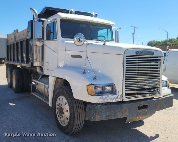 image for item LN9607 1989 Freightliner FLD120  dump truck