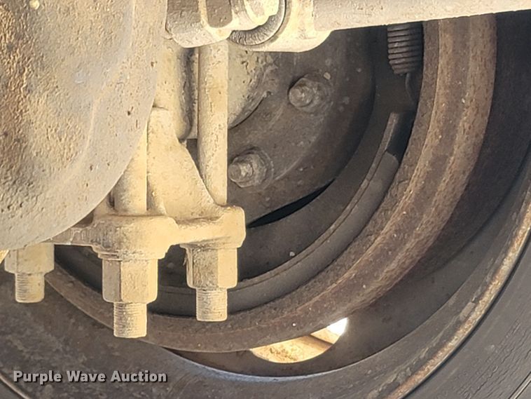 image for item LN9607 1989 Freightliner FLD120  dump truck