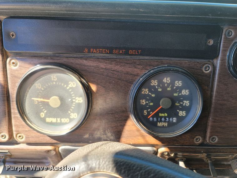 image for item LN9607 1989 Freightliner FLD120  dump truck