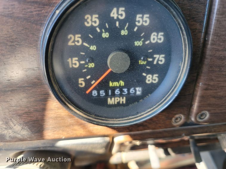 image for item LN9607 1989 Freightliner FLD120  dump truck