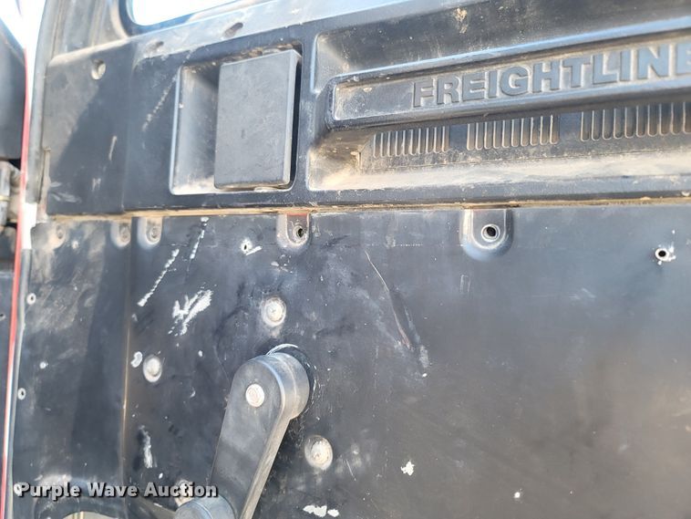 image for item LN9607 1989 Freightliner FLD120  dump truck