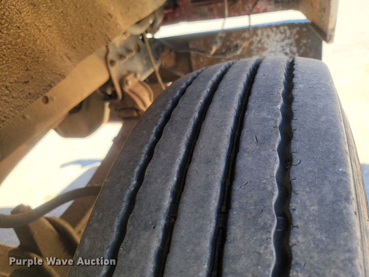 image for item LN9607 1989 Freightliner FLD120  dump truck