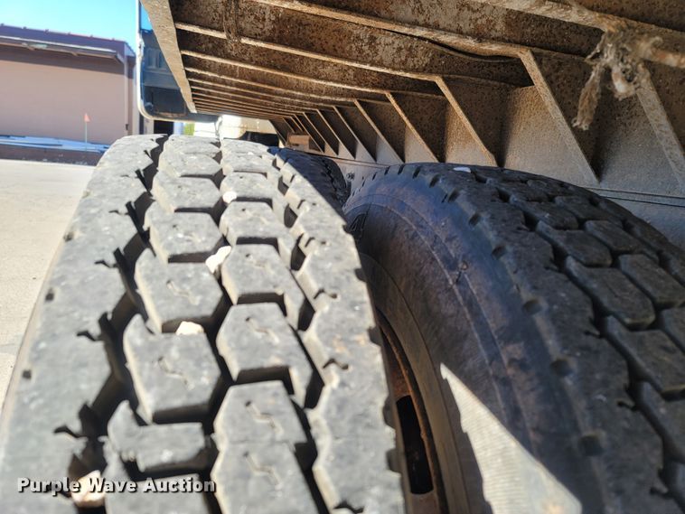 image for item LN9607 1989 Freightliner FLD120  dump truck