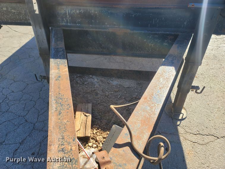 image for item LN9610 2002 Blue Diamond  equipment trailer