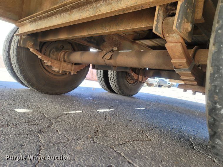 image for item LN9610 2002 Blue Diamond  equipment trailer