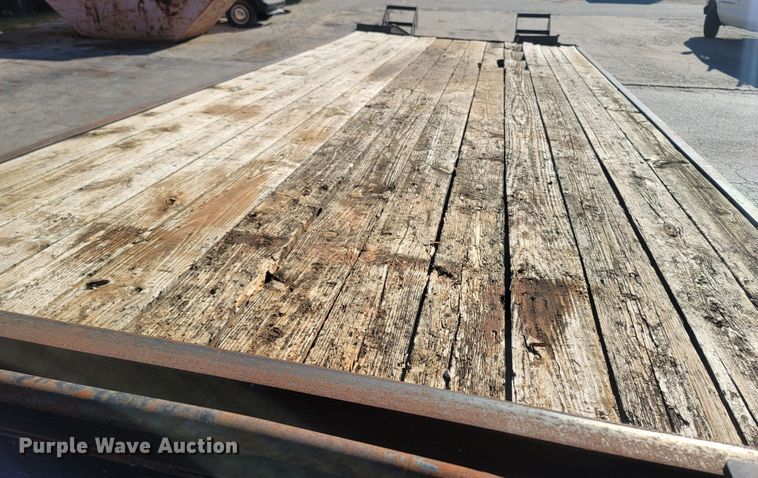 image for item LN9610 2002 Blue Diamond  equipment trailer