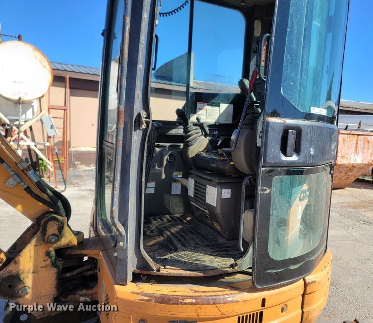 image for item LN9614 2005 Case CX36B  mini excavator