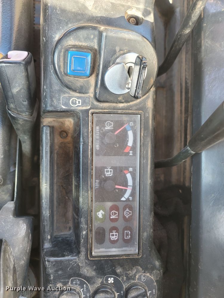 image for item LN9614 2005 Case CX36B  mini excavator