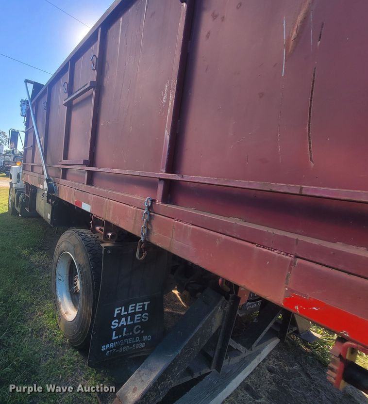 image for item LN9618 1994 Chevrolet Kodiak  scissor lift dump truck