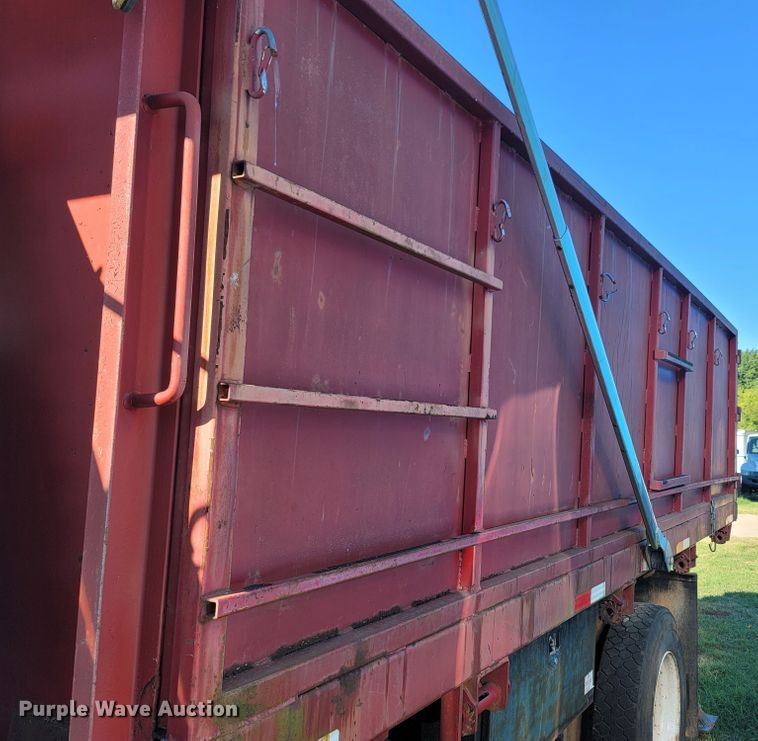 image for item LN9618 1994 Chevrolet Kodiak  scissor lift dump truck