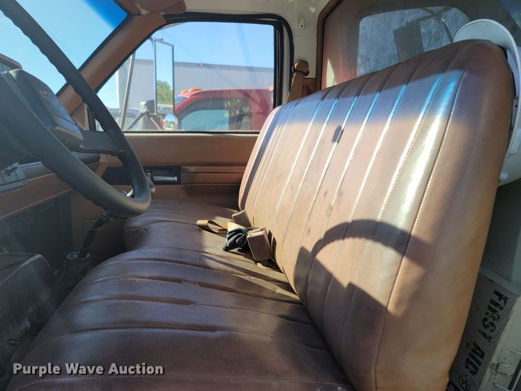 image for item LN9618 1994 Chevrolet Kodiak  scissor lift dump truck