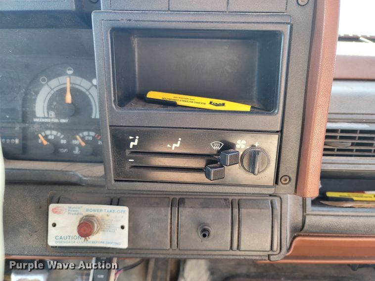 image for item LN9618 1994 Chevrolet Kodiak  scissor lift dump truck