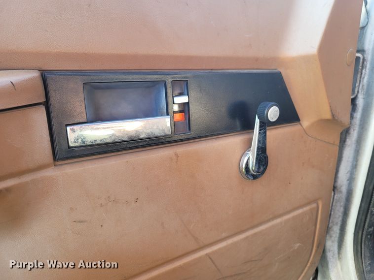 image for item LN9618 1994 Chevrolet Kodiak  scissor lift dump truck