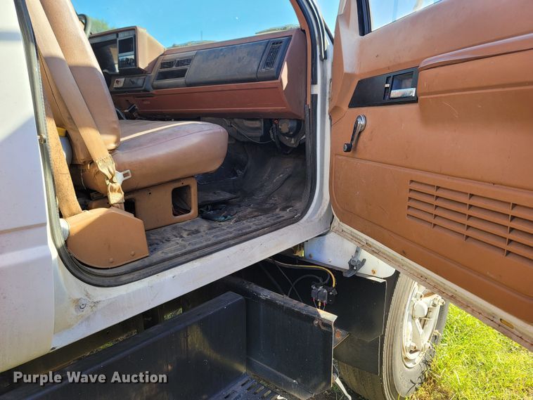 image for item LN9618 1994 Chevrolet Kodiak  scissor lift dump truck