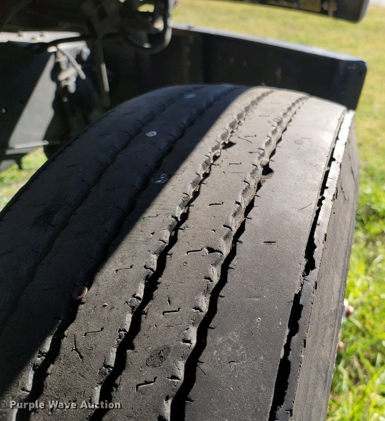 image for item LN9618 1994 Chevrolet Kodiak  scissor lift dump truck