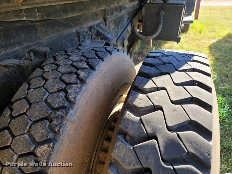 image for item LN9618 1994 Chevrolet Kodiak  scissor lift dump truck