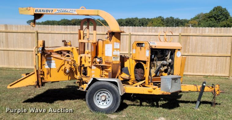 image for item LN9621 2006 Bandit 250  wood chipper