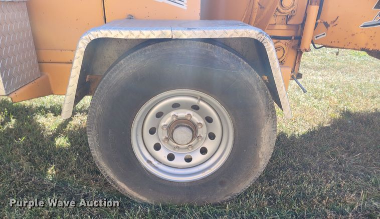 image for item LN9621 2006 Bandit 250  wood chipper