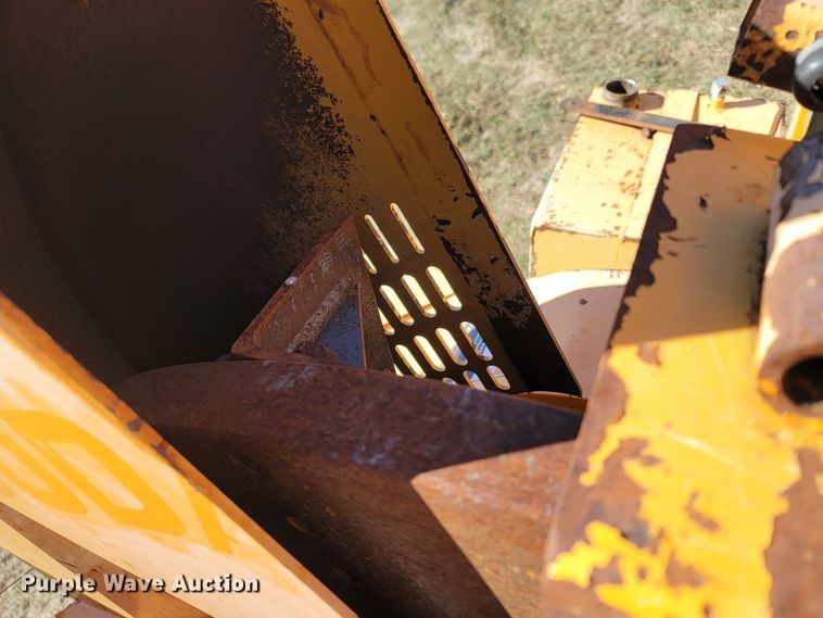 image for item LN9622 Altec Hyroller 1200G  wood chipper