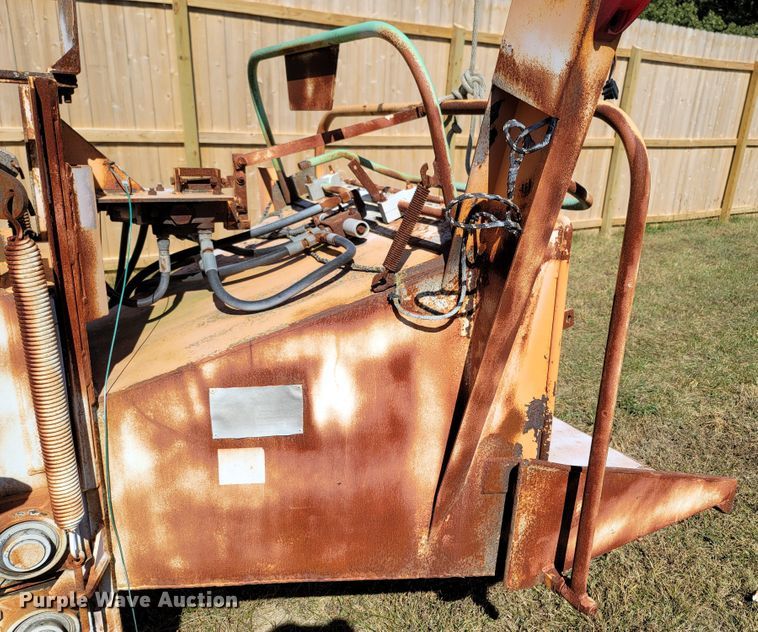 image for item LN9623 Altec  wood chipper