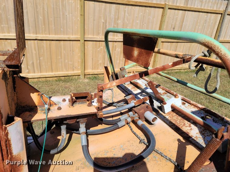 image for item LN9623 Altec  wood chipper