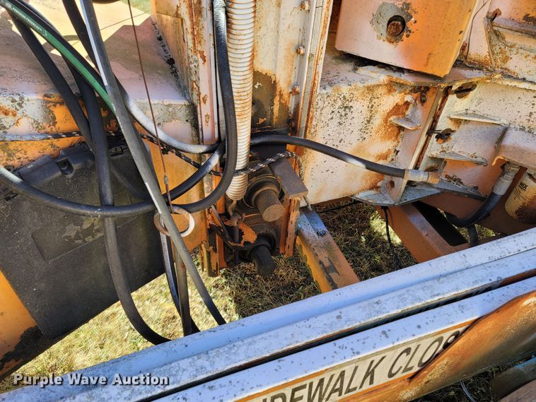 image for item LN9623 Altec  wood chipper