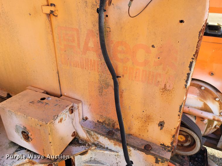 image for item LN9623 Altec  wood chipper